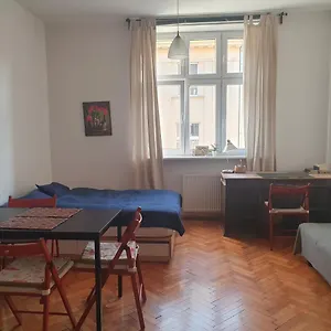 On Kazimierz Cracovia